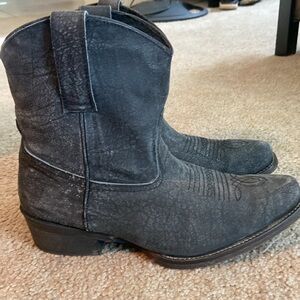 Roper Distressed Black Sniptoe Bootie